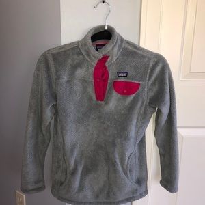 Children’s gray and pink Patagonia fleece